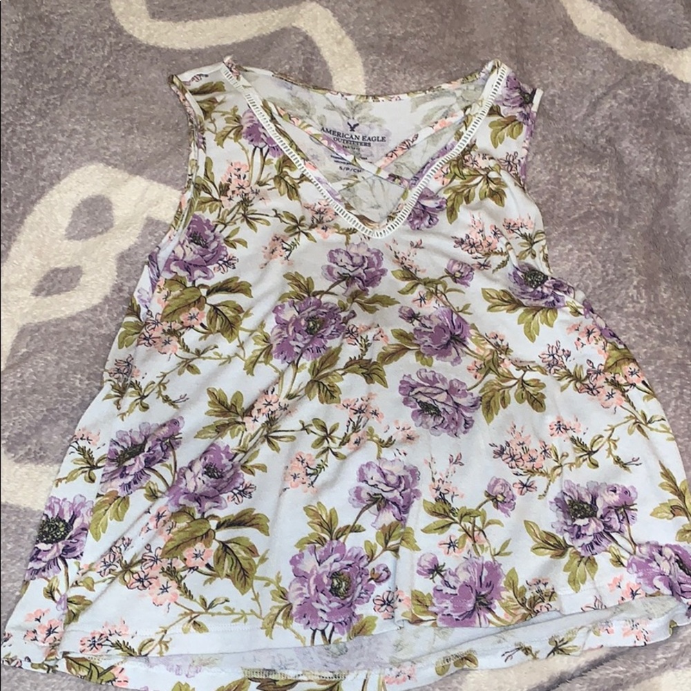 NWOT AE v-neck tank top